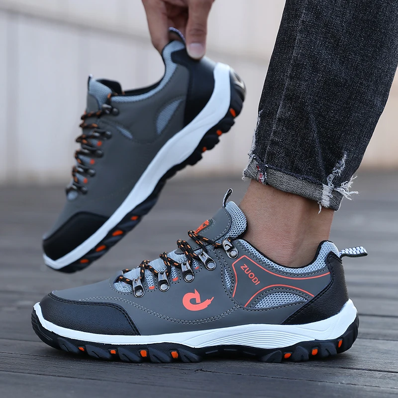 Hiking Boots Men's Black Sneak - đánh giá và giá Men'S Mountain Biking Shoes